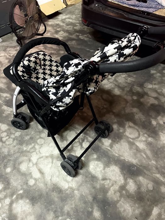 Carrinho de passeio leve como uma pluma437032140984832000