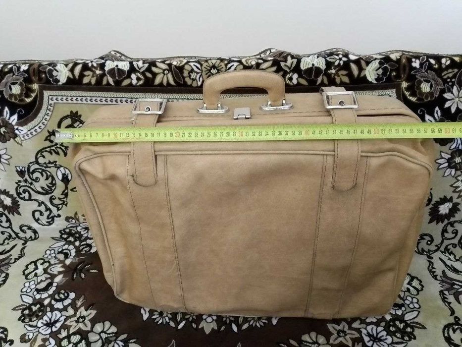 Валізи в асортименті