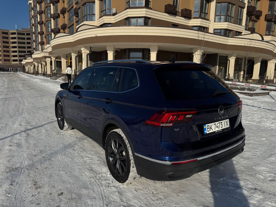 7місць, Шкіра, Електро привід багажника, Матрична оптика