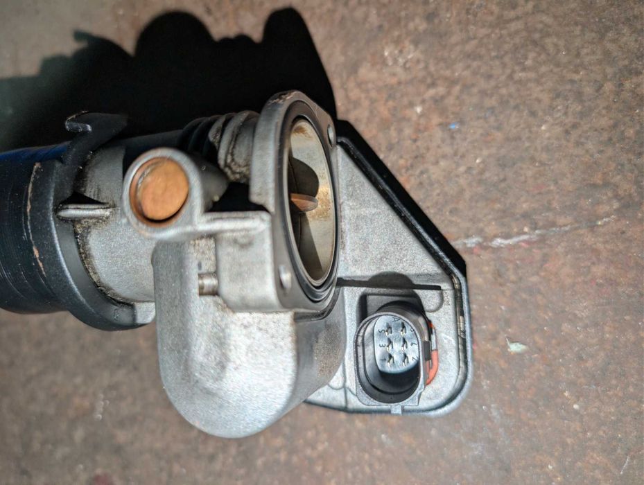 Дросельна заслонка 8200302798 Nissan