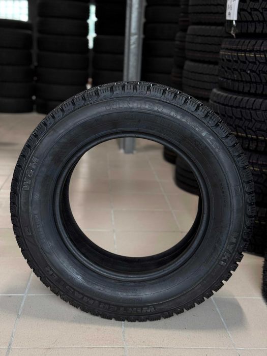 Шини зимові 225/65 R16C 109/107T резина вантажна зимня NHK MYKI POLAND