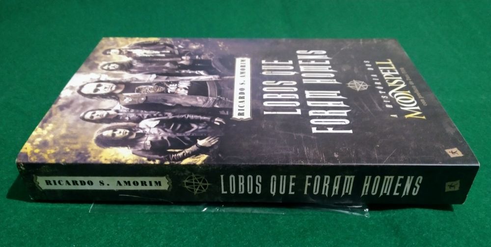 Lobos que foram homens - Moonspell