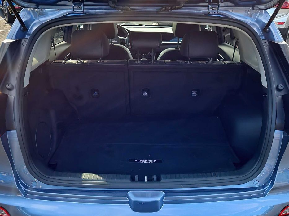 Kia Niro EX Premium      2022