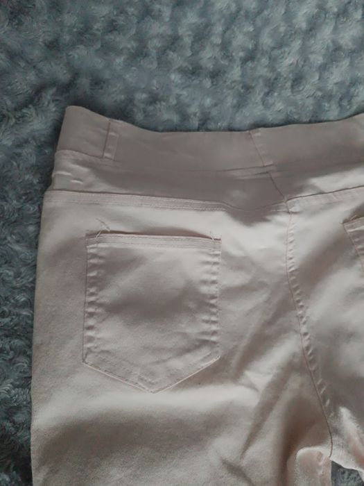 Spodnie damskie z zameczkami