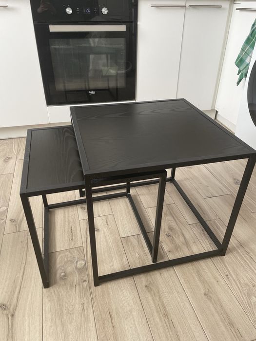 Zestaw dwoch czarnych stolików kawowych Actona