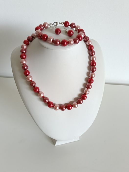 Naszyjnik z kolczykami i bransoletką