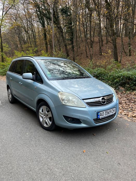 Продам власне авто Opel Zafira  Ужгород