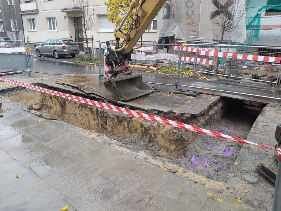 Usługi koparką - prace ziemne ,rozbiórki ,niwelacje terenu ,wykopy
