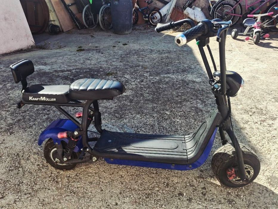 Scooter elétrica KraftMüller usada