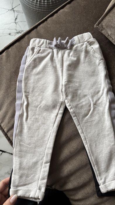 Штани на дівчинку 92-98 см -2шт