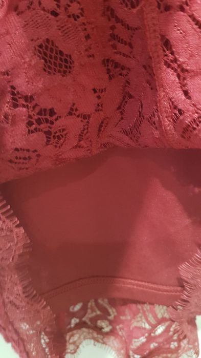 Koronkowa  sukienka  Cubus