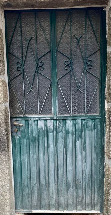 Vendo 4 portas de ferro