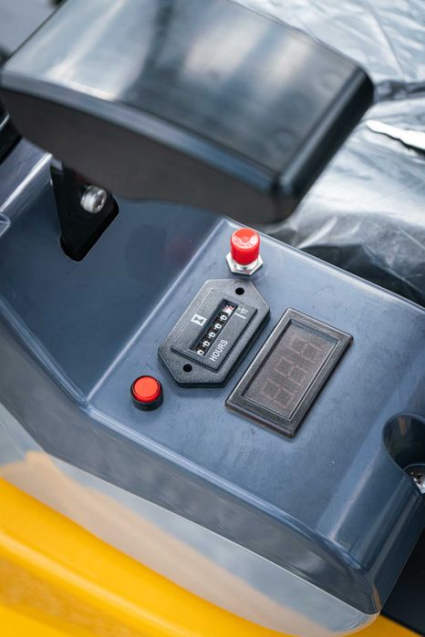 Mini Koparka Berger Kraus BK1000JS JOYSTICK skrętne ramie z łyżka 380m