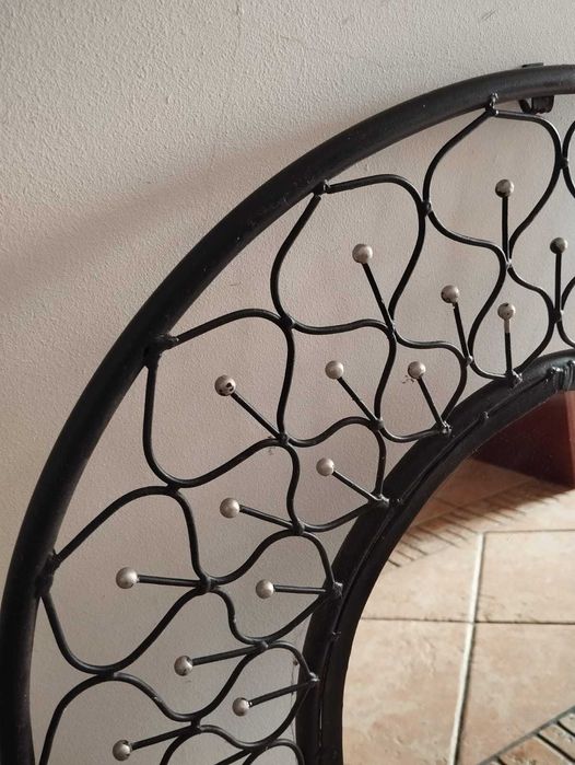 Espelho Oval em Ferro