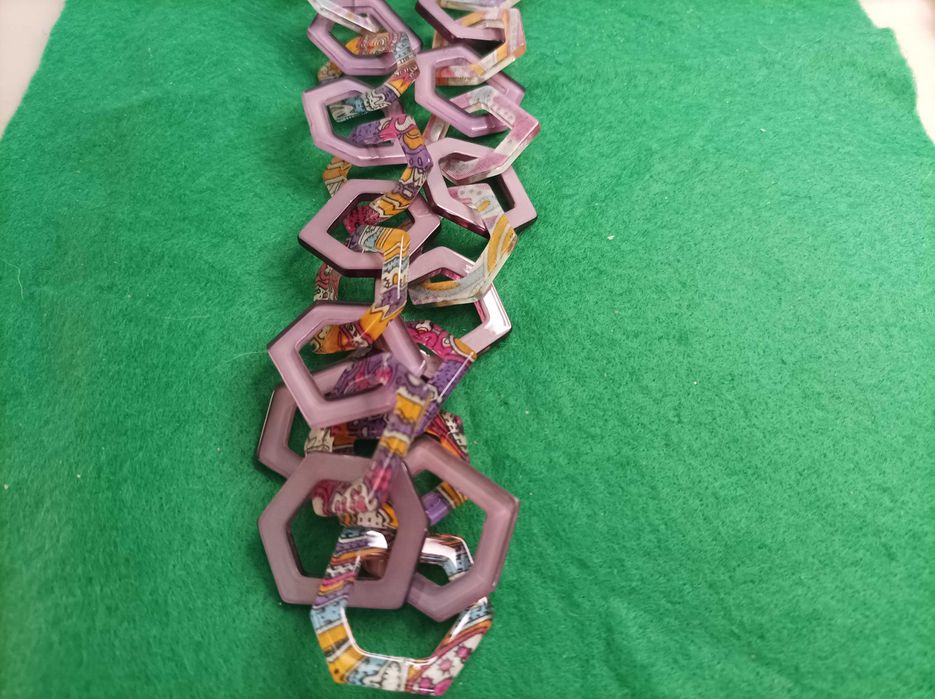 Colares missangas / resina epóxi