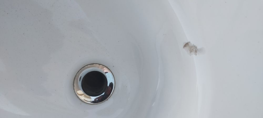 Sanita e bidé, fixação suspensa