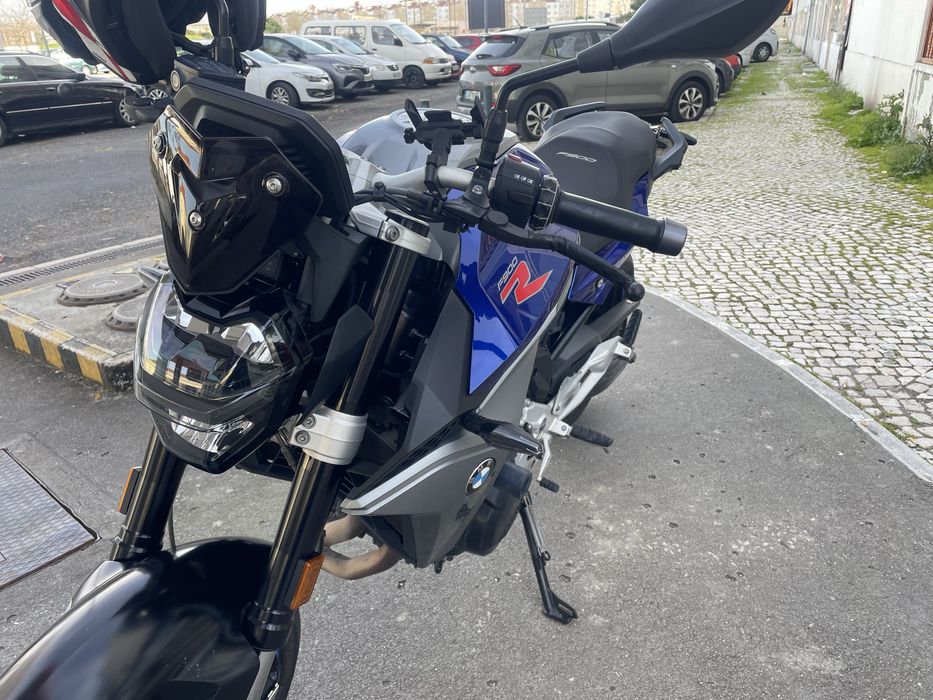Moto bmw F900R Snaked