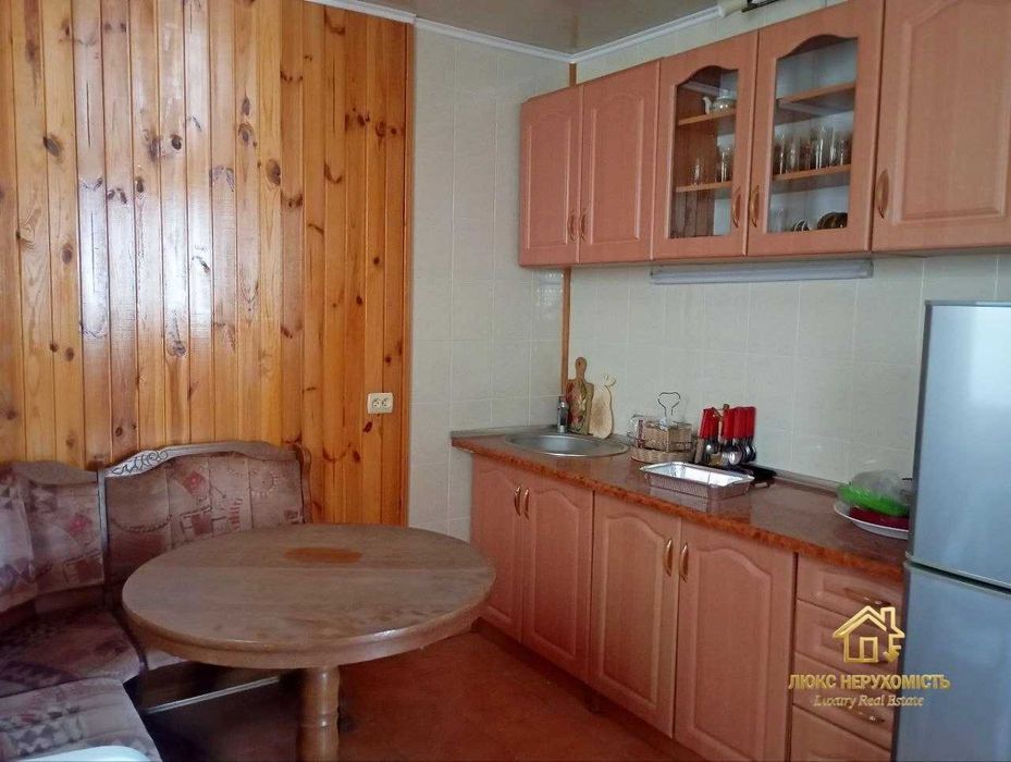Продам двоповерхову дачу 55 кв. м в елітному кооперативі Румб, Совіньйон 4