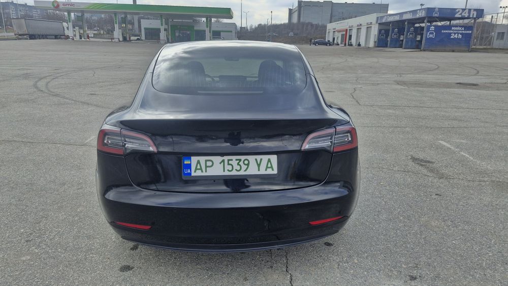 Продам Tesla model 3