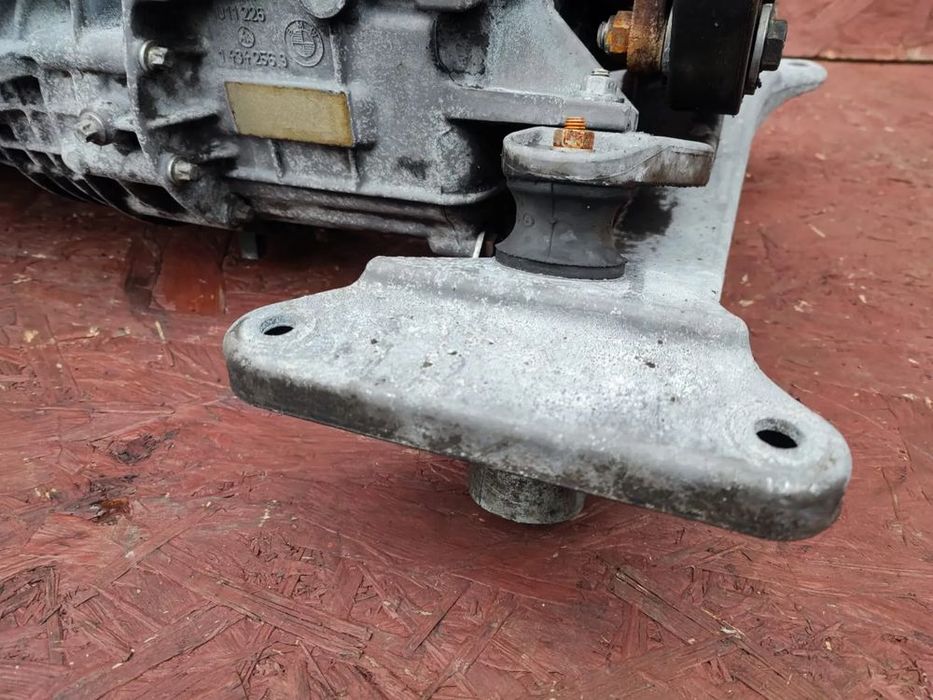 bmw e39 / e46  oryginalna manualna 5-cio  biegowa skrzynia zf na dużą