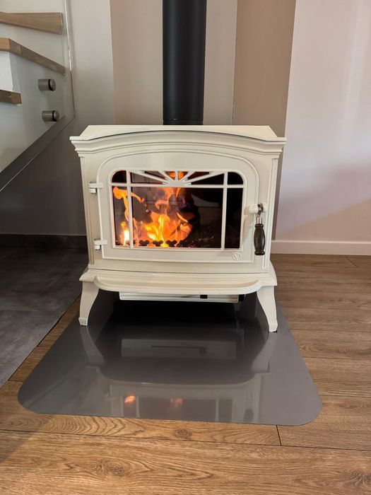 Koza Kominek piecyk wolnostojący Invicta biały