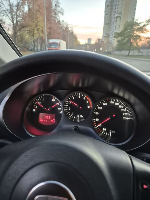 Seat leon 2008, Газ бензин 1.6 Киев
