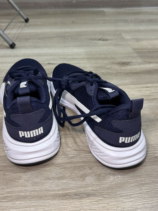 Продам новые кроссовки puma