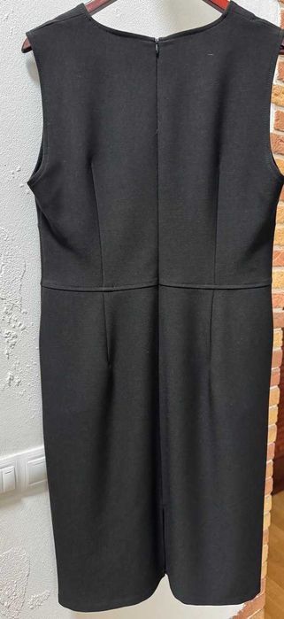 Класичний чорний діловий сарафан