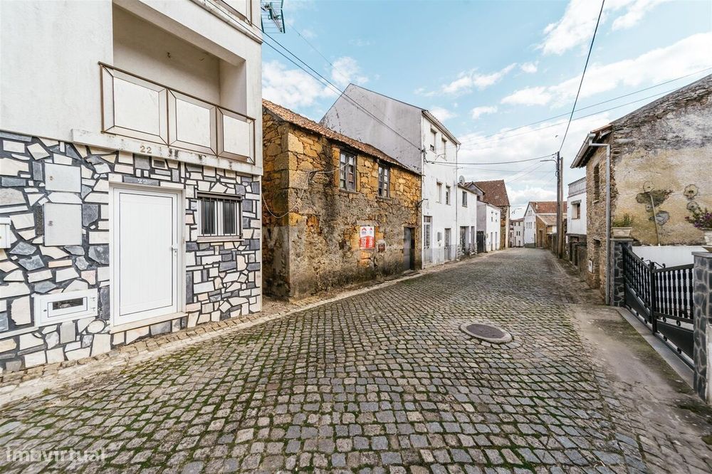 Moradia Rústica T2 / Covilhã, Erada