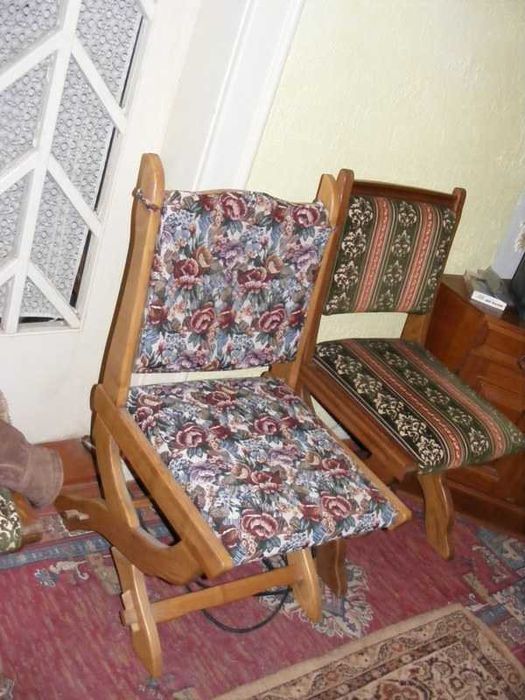 Вживана мебель .В кухню та вітальню.