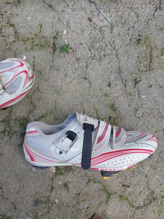 Sapatos Shimano R106