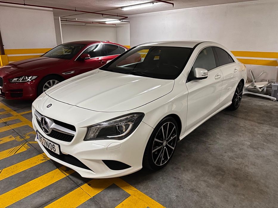 Mercedes CLA 220 CDI 7G-TRONIC (imaculado com revisões Mercedes)