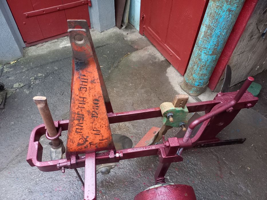 Плуг однокорпусний ОДЕСЬКОГО з-д. 1-35 до тракторів Т 25, Сінтай,