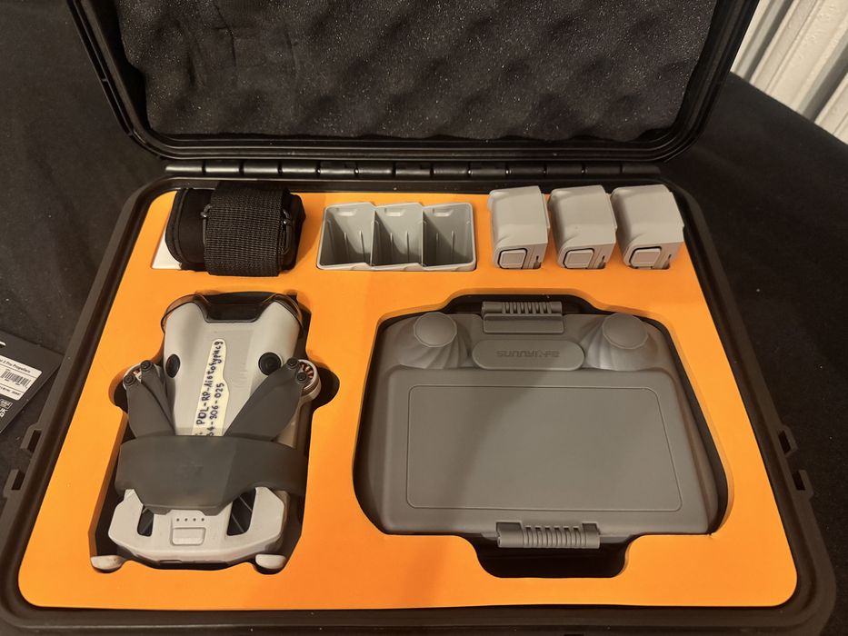 Dji mini 4 pro fly more combo + sunnykit