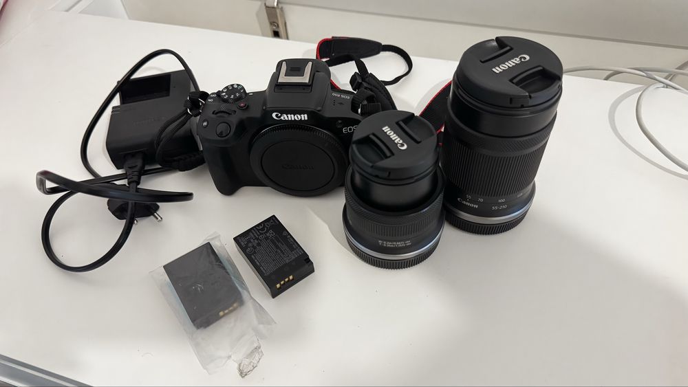 Máquina Fotográfica Mirrorless Canon EOS R50 + RF-S 18-45 mm f/4.5-6.3 IS STM + RF