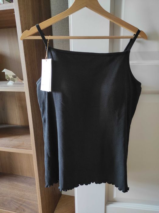 Nowy z metką top ze stanikiem na lato super skład