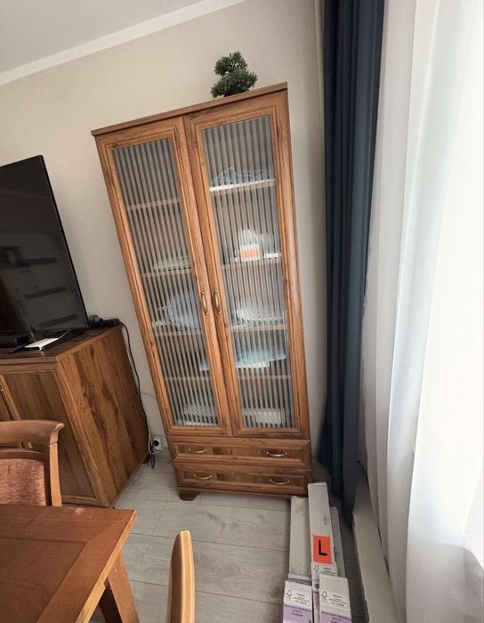 Meble + stół i krzesła