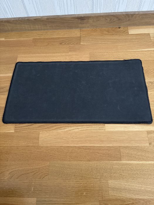 Коврик для мыши.