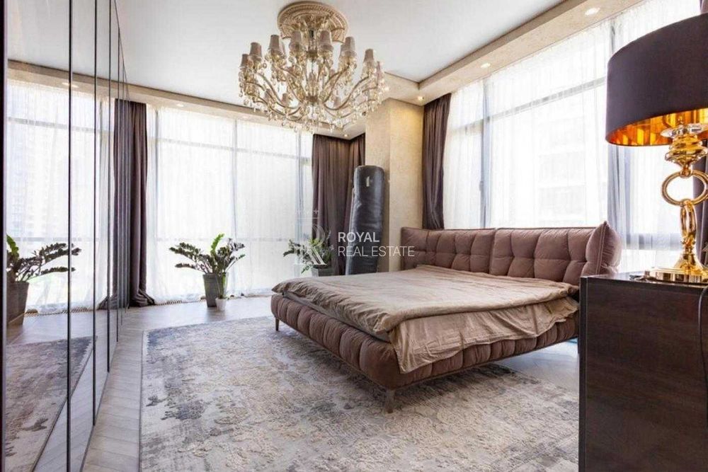 Продаж 3-кімнатна квартира Київ ЖК «Новопечерські Липки» 100 м² 5 поверх Авторський дизайн SPA Басейн Охорона Генератор Підземний Києва