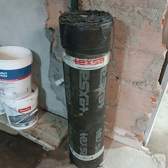 Rolo de tela preta dos dois lados