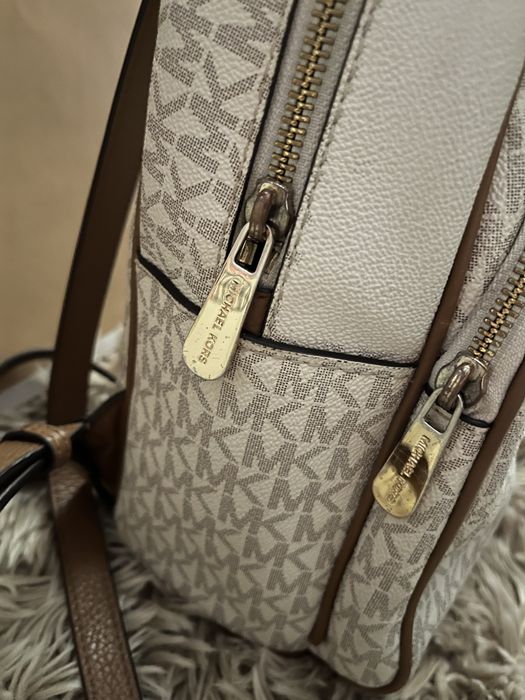 Michael Kors plecak rhea plecaczek sredni logowany monogram beżowy