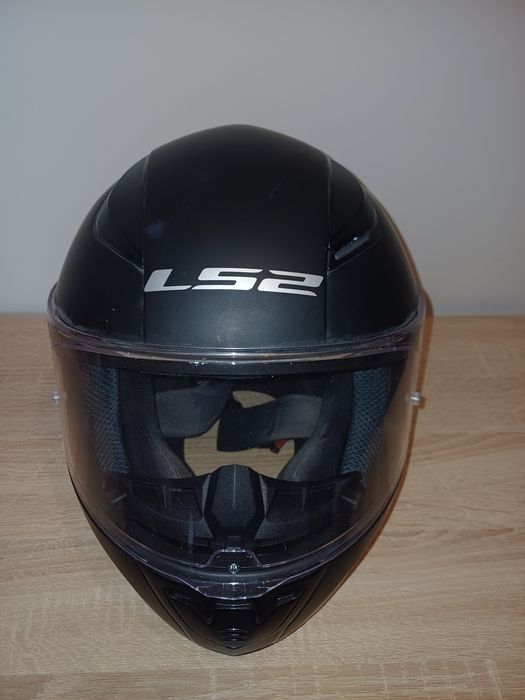 Kask L52 kolor czarny