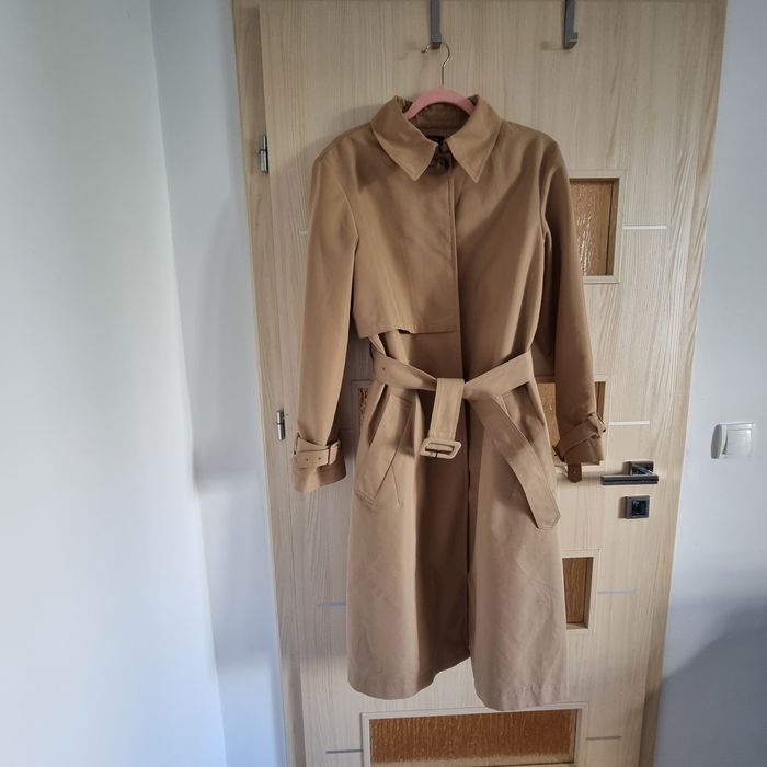 Beżowy trencz HEXELINE M z odpinaną pikowaną kamizelką – płaszcz