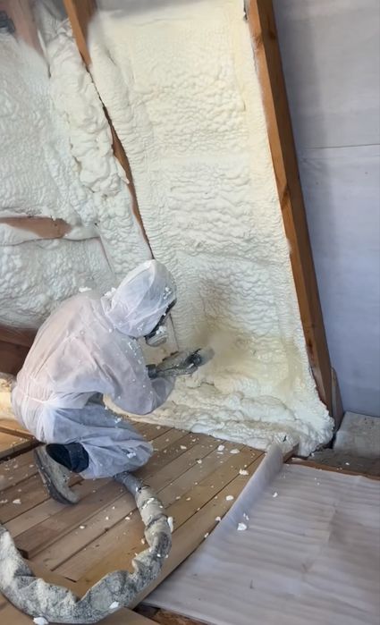 Утеплення даху / будинку / ангару піною. Безшовне покриття. Теплоізоляція. ППУ