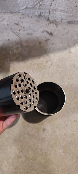 Obrotowa tarka do sera, parmezanu