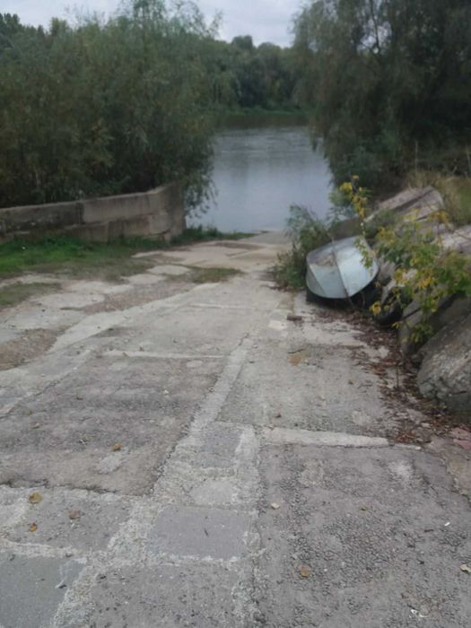 Продам приватизовану ділянку землі над річкою Десна з Боромики