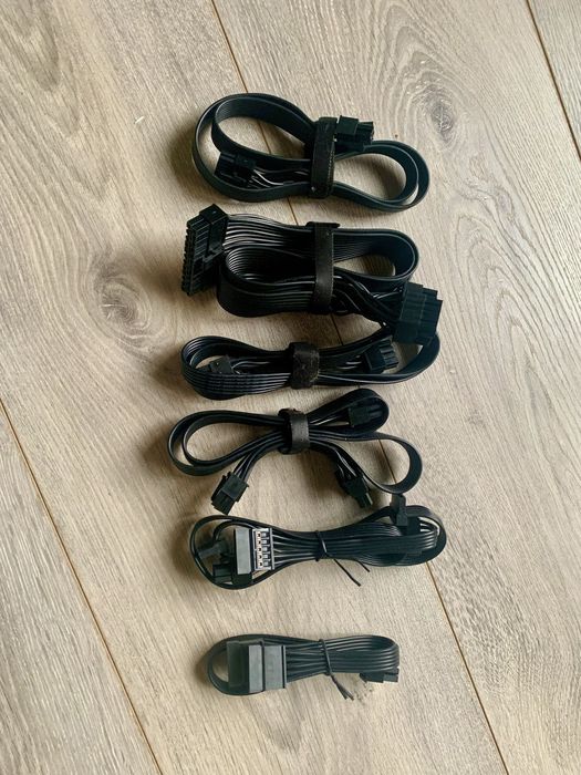 Lian Li SP750 Black 750W Gold 80Plus формфактор SFX для mITX