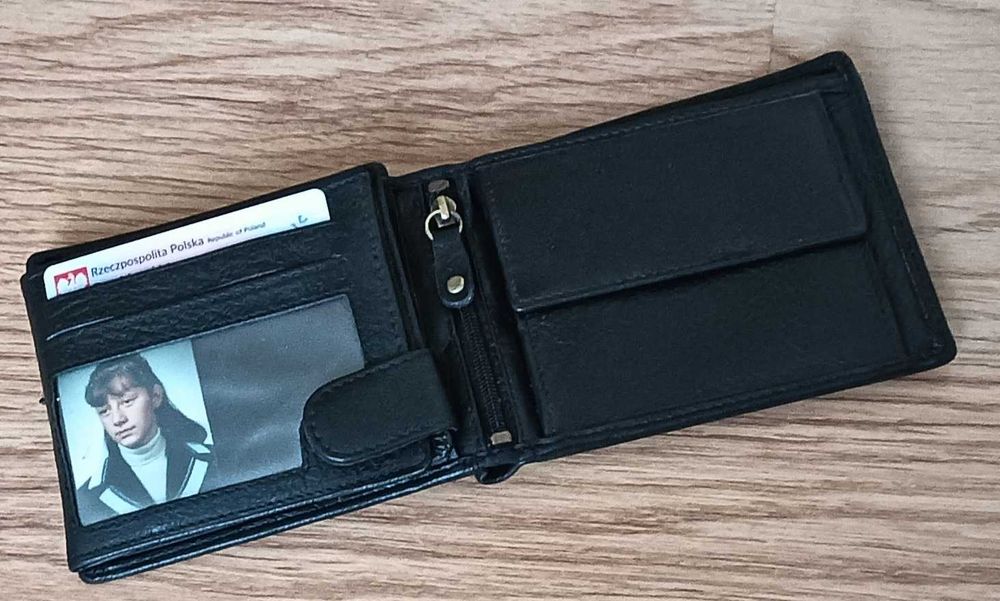 Nowy portfel męski ze skóry naturalnej Peterson+brelok i pudełko.