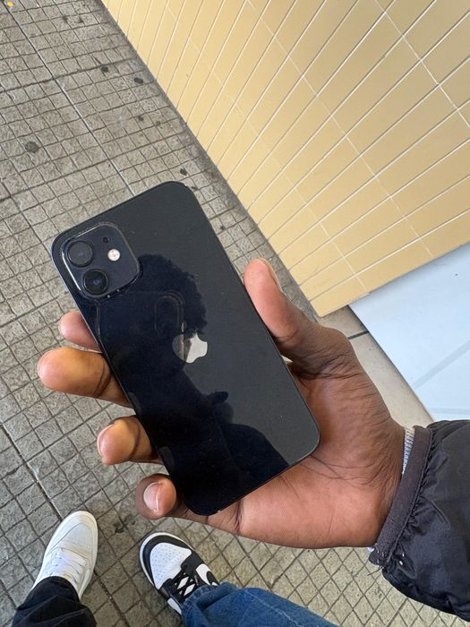 iPhone 12 com garantia