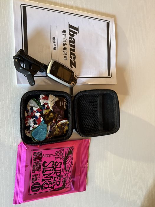 Pack Guitarra Elétrica Ibanez + Fender Frontman + Acessórios